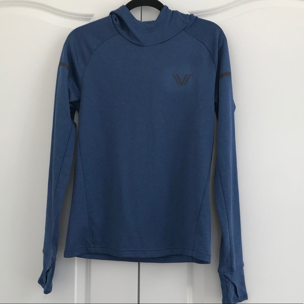 NWOT Peak Velocity Athletic Fit Run Top